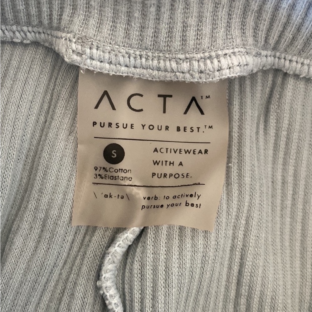 Acta Wear set - Picture 2 of 5